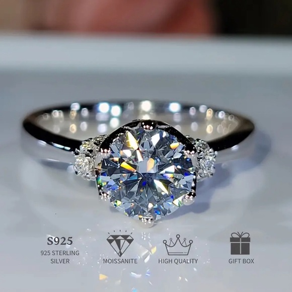 NIBWT luxury moissanite lotus ring🪷 S925
925 STERLING
SILVER STAMPED - Picture 2 of 8